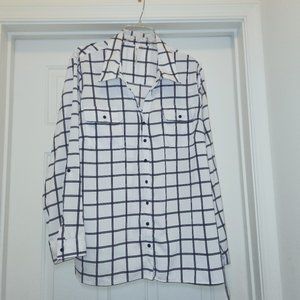 Collared Blouse / Color: white w/ black lines / Size: 3X